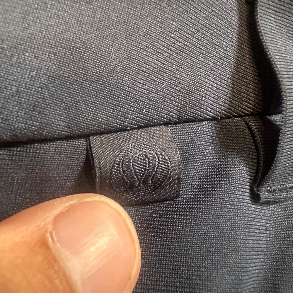 Lululemon Commission Pant Classic Mens 33x33 Navy Blue Warpstreme Chino LM5AFET - Picture 7 of 8